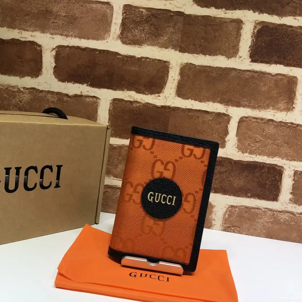 GUCCI Off The passport Grid case 0614